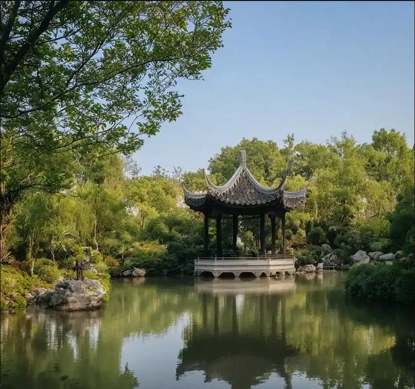 龙湖区旧梦餐饮有限公司